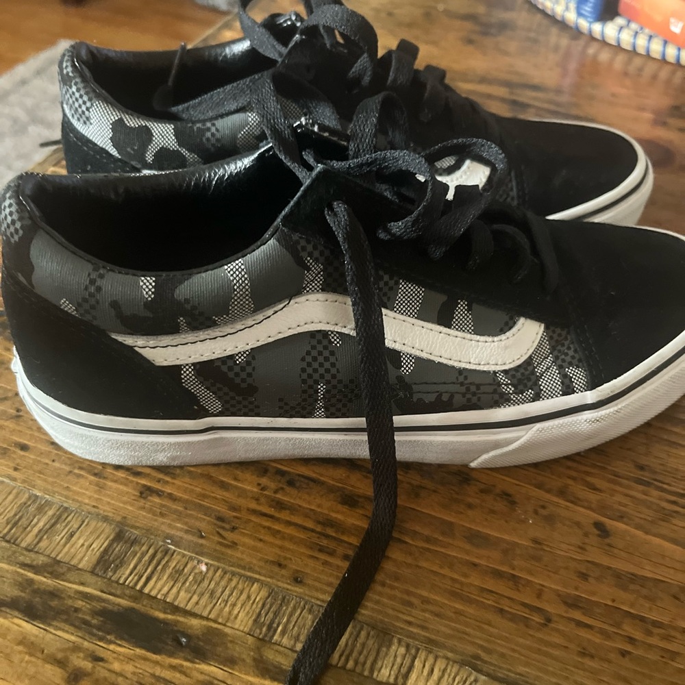 Boys vans sz 5.5